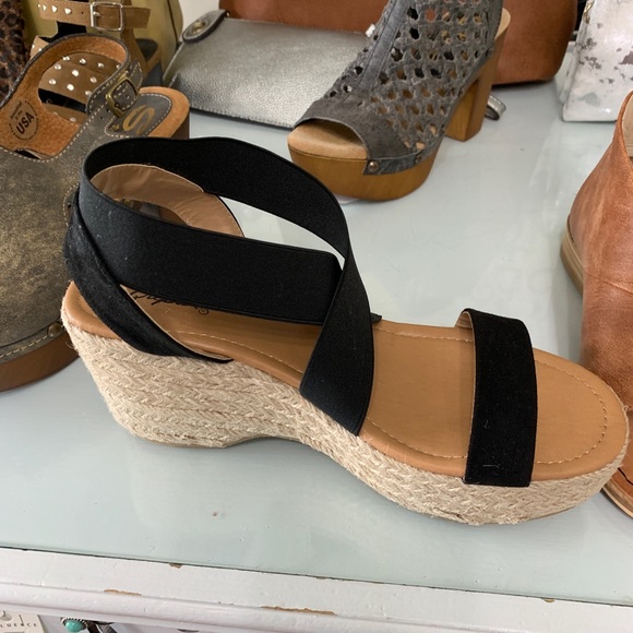 Cross Cross Espadrille - Picture 3 of 5